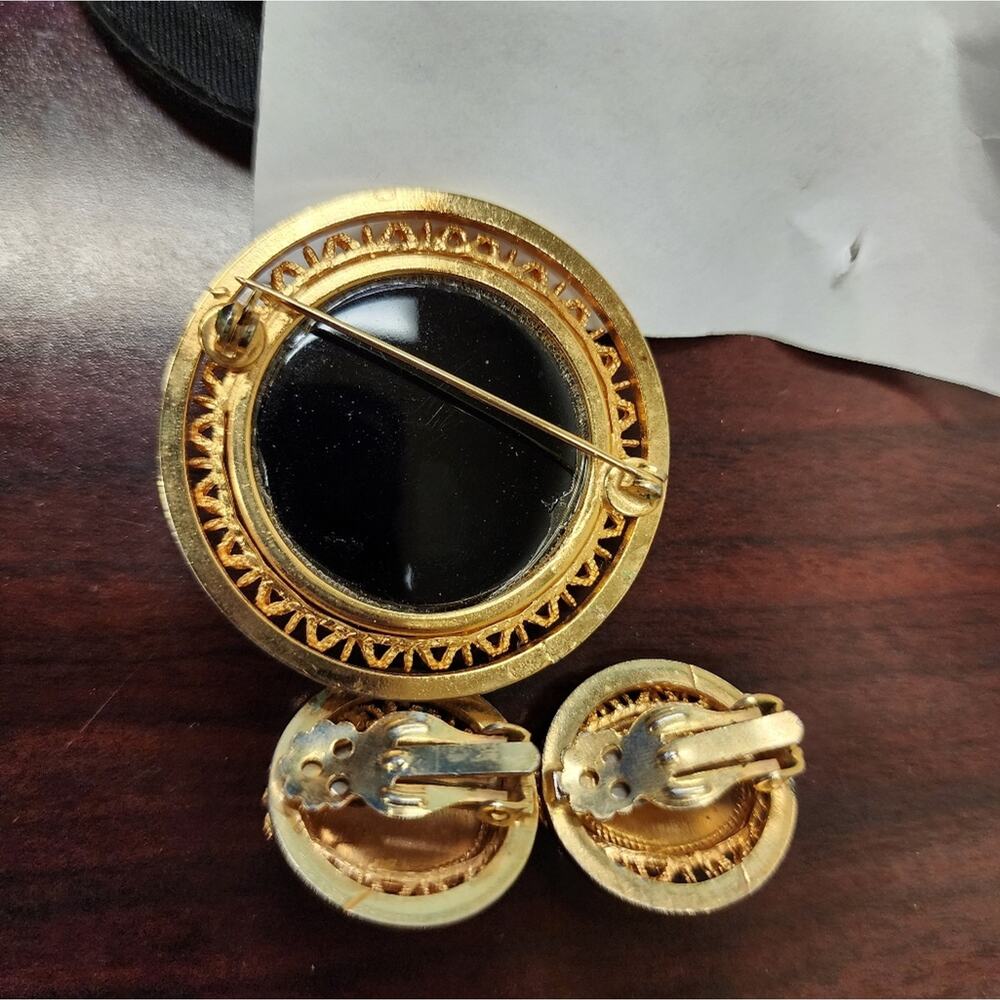Vintage Cameo Hematite Brooch & Clip Earrings, Filigree Pin Set Germany Style - Picture 4 of 10